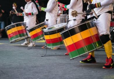 Bloco Olodum realiza ensaio gratuito na Praça Municipal